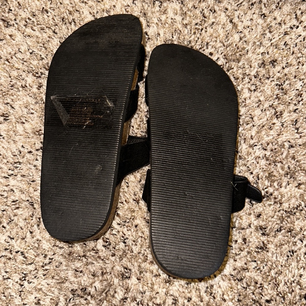 EUC women’s sandals - Picture 2 of 4